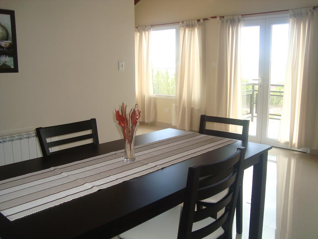 Altos Del Lago Departamentos 엘 칼라파테 외부 사진